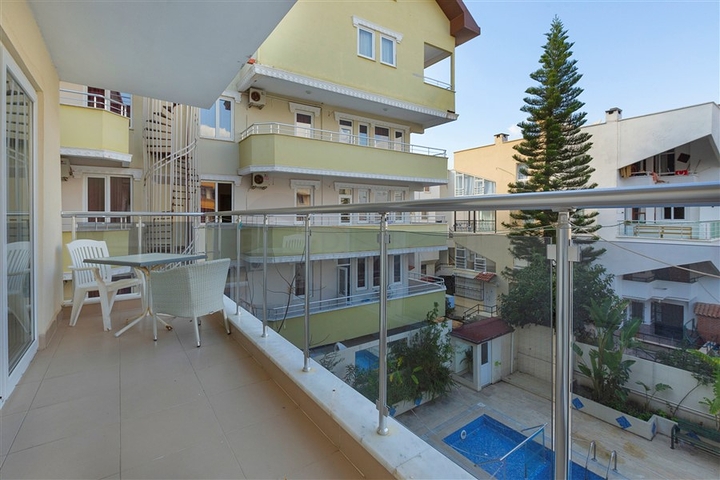 مناسبة للاستثمار -شقة قريبة من البحر -في منطقة اوبا / الانيا 