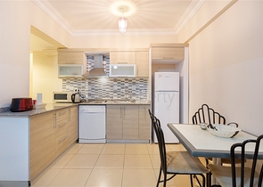 مناسبة للاستثمار -شقة قريبة من البحر -في منطقة اوبا / الانيا 