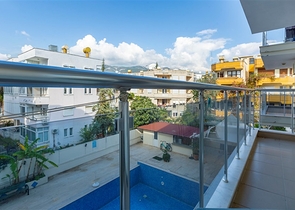 مناسبة للاستثمار -شقة قريبة من البحر -في منطقة اوبا / الانيا 