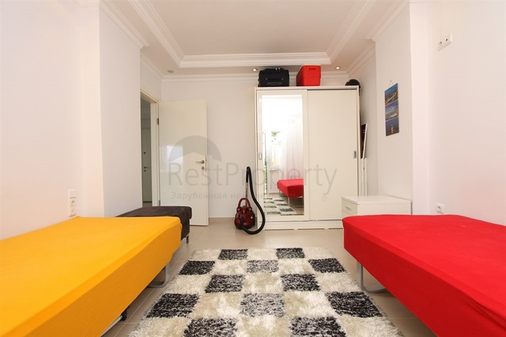 اطلالة ساحرة على شاطئ كليوباترا - شقة 2 غرفة وصالة ضمن مجمع انيق -في مركز الانيا 