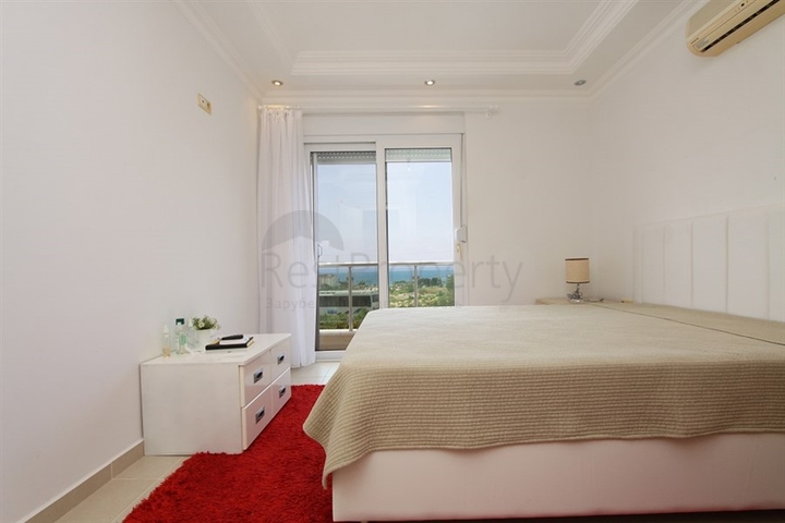 اطلالة ساحرة على شاطئ كليوباترا - شقة 2 غرفة وصالة ضمن مجمع انيق -في مركز الانيا 