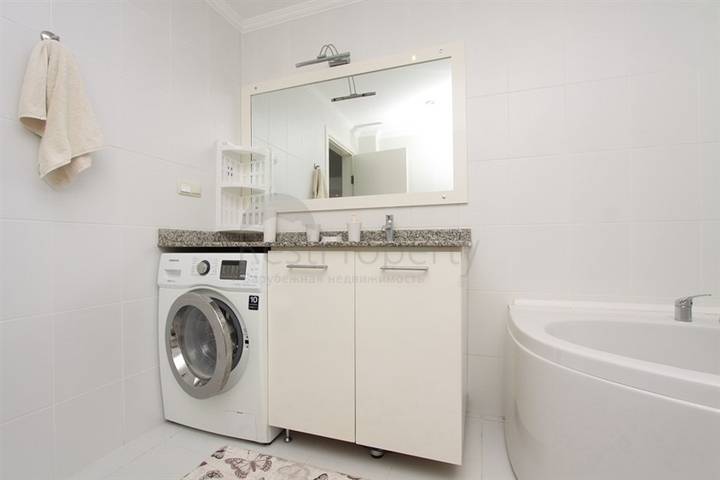 اطلالة ساحرة على شاطئ كليوباترا - شقة 2 غرفة وصالة ضمن مجمع انيق -في مركز الانيا 