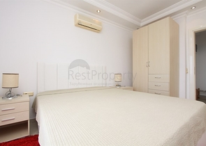 اطلالة ساحرة على شاطئ كليوباترا - شقة 2 غرفة وصالة ضمن مجمع انيق -في مركز الانيا 