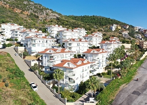 اطلالة ساحرة على شاطئ كليوباترا - شقة 2 غرفة وصالة ضمن مجمع انيق -في مركز الانيا 