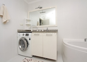 اطلالة ساحرة على شاطئ كليوباترا - شقة 2 غرفة وصالة ضمن مجمع انيق -في مركز الانيا 