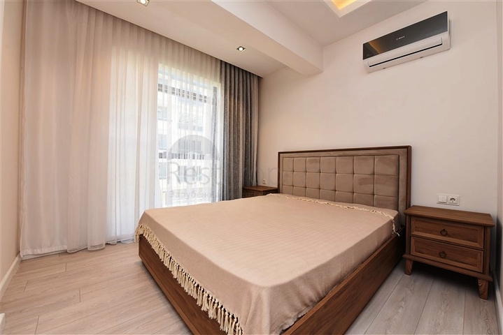 موقع مميز -شقة 2 غرفة وصالة -ضمن مجمع سكني حديث في قلب مدينة الانيا 