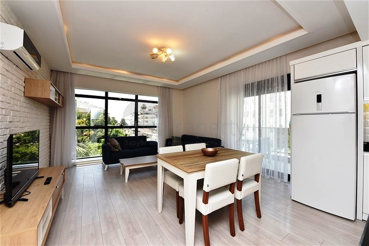 موقع مميز -شقة 2 غرفة وصالة -ضمن مجمع سكني حديث في قلب مدينة الانيا 