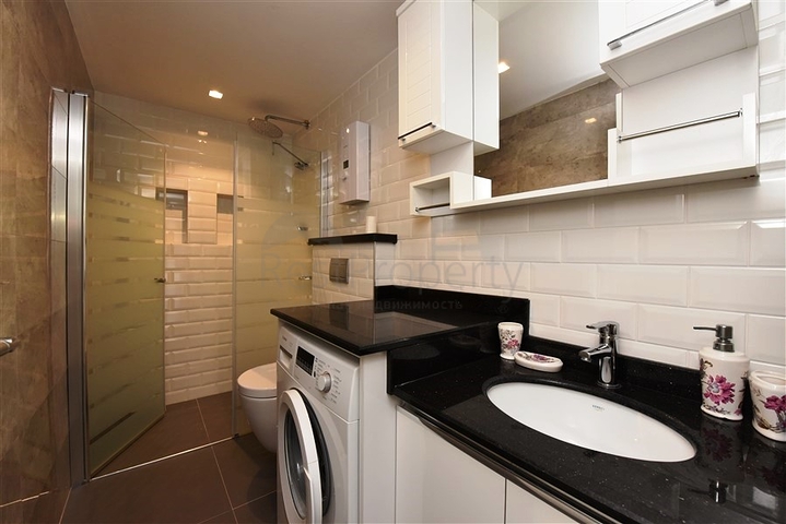 موقع مميز -شقة 2 غرفة وصالة -ضمن مجمع سكني حديث في قلب مدينة الانيا 