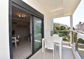 موقع مميز -شقة 2 غرفة وصالة -ضمن مجمع سكني حديث في قلب مدينة الانيا 