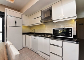 موقع مميز -شقة 2 غرفة وصالة -ضمن مجمع سكني حديث في قلب مدينة الانيا 