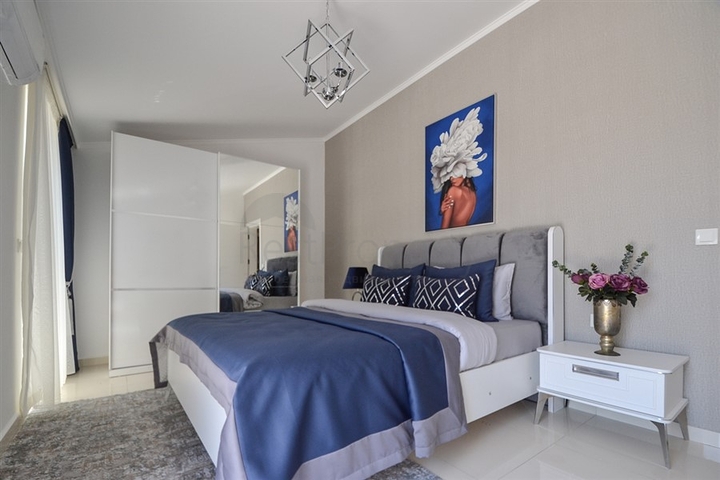 قريبة من شاطئ كليوباترا - دوبلكس مميزة -تصميم 1+2 - في مركز الانيا 