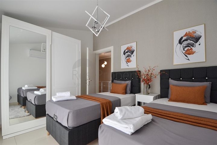 قريبة من شاطئ كليوباترا - دوبلكس مميزة -تصميم 1+2 - في مركز الانيا 