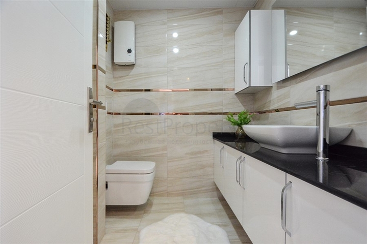 قريبة من شاطئ كليوباترا - دوبلكس مميزة -تصميم 1+2 - في مركز الانيا 