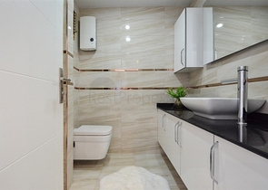 قريبة من شاطئ كليوباترا - دوبلكس مميزة -تصميم 1+2 - في مركز الانيا 