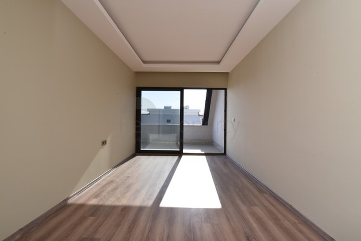 مجمع فاخر - دوبلكس 2 غرفة وصالة -في كارجي جاك / الانيا 