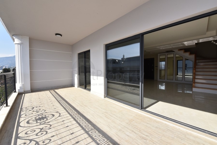 مجمع فاخر - دوبلكس 2 غرفة وصالة -في كارجي جاك / الانيا 