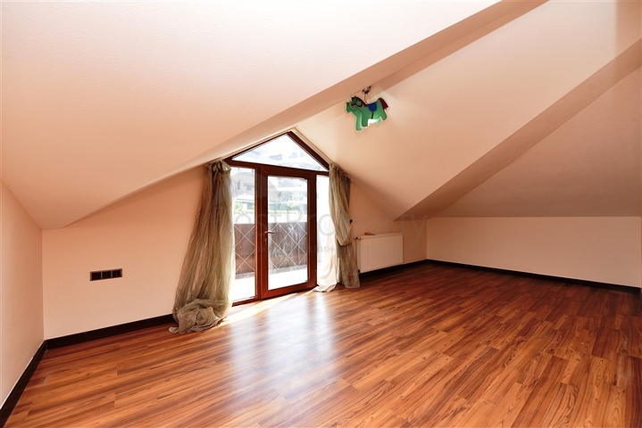 مناسبة للجنسية التركية -دوبلكس اطلالة بحر وقلعة -في مركز الانيا 