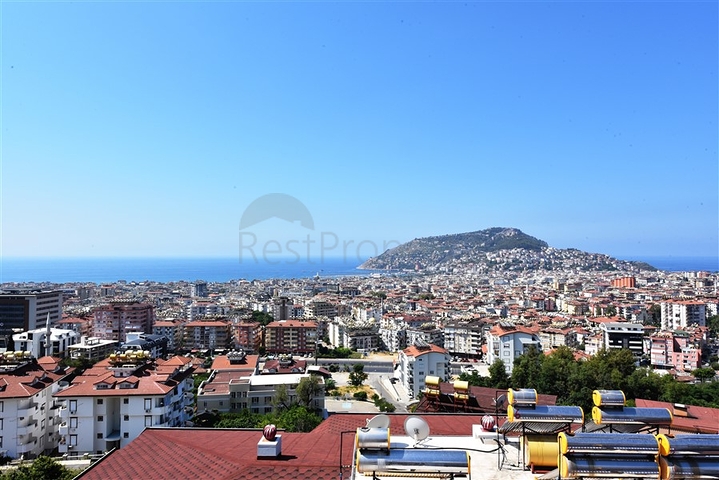 مناسبة للجنسية التركية -دوبلكس اطلالة بحر وقلعة -في مركز الانيا 