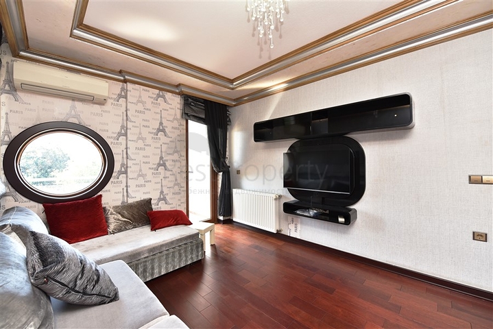 مناسبة للجنسية التركية -دوبلكس اطلالة بحر وقلعة -في مركز الانيا 