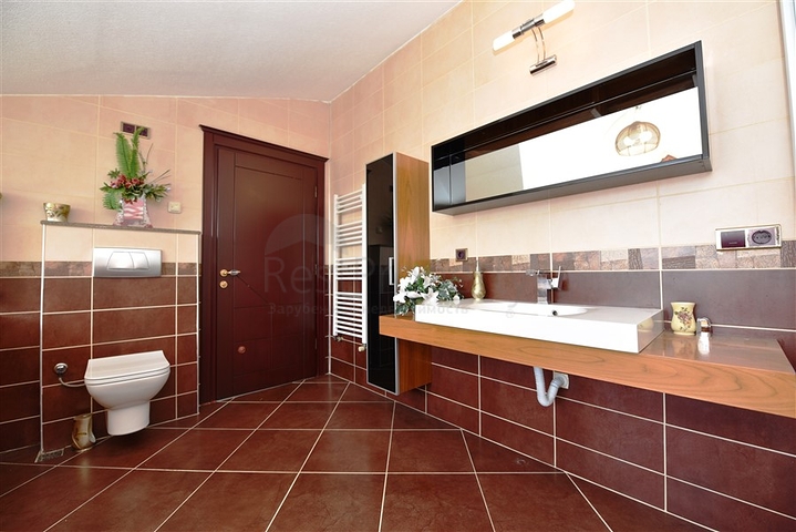 مناسبة للجنسية التركية -دوبلكس اطلالة بحر وقلعة -في مركز الانيا 