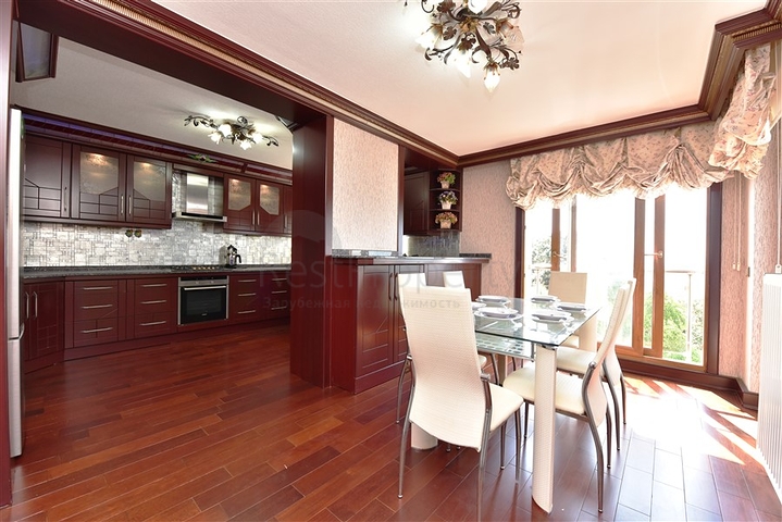 مناسبة للجنسية التركية -دوبلكس اطلالة بحر وقلعة -في مركز الانيا 