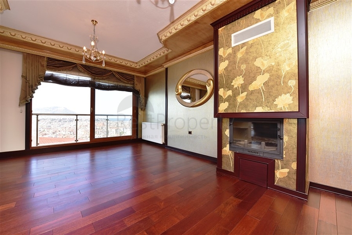 مناسبة للجنسية التركية -دوبلكس اطلالة بحر وقلعة -في مركز الانيا 