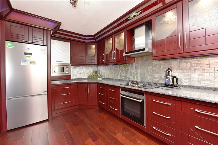 مناسبة للجنسية التركية -دوبلكس اطلالة بحر وقلعة -في مركز الانيا 