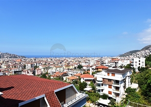 مناسبة للجنسية التركية -دوبلكس اطلالة بحر وقلعة -في مركز الانيا 