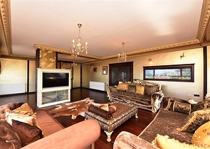 مناسبة للجنسية التركية -دوبلكس اطلالة بحر وقلعة -في مركز الانيا 