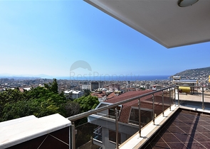 مناسبة للجنسية التركية -دوبلكس اطلالة بحر وقلعة -في مركز الانيا 