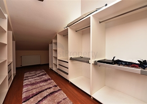 مناسبة للجنسية التركية -دوبلكس اطلالة بحر وقلعة -في مركز الانيا 