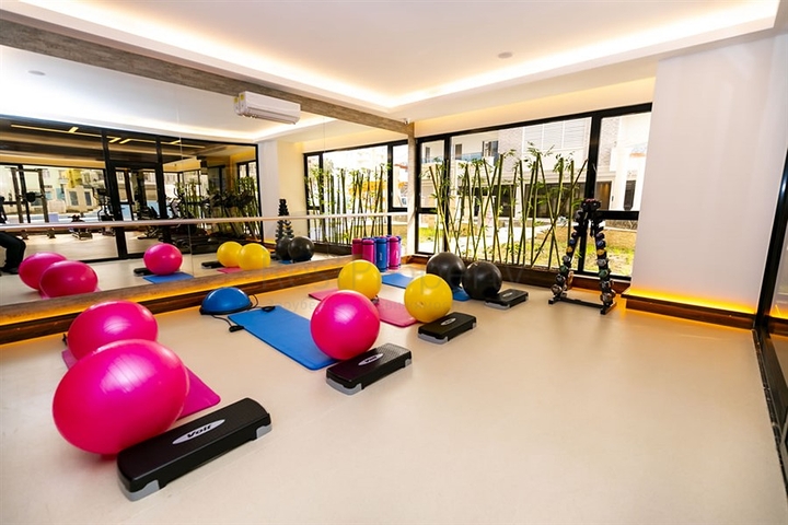 مجمع فاخر - 5 نجوم - شقة غرفة وصالة  -في مهموتلار / الانيا 