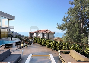 اطلالة بحر وقلعة -فلل فاخرة في مركز الانيا 