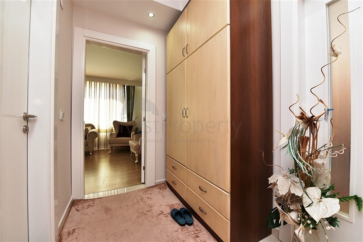 دوبلكس 3 غرف وصالة -ضمن مجمع عائلي في منطقة كاستل / الانيا 