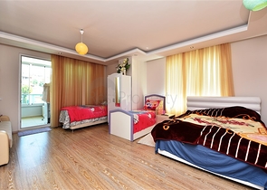 دوبلكس 3 غرف وصالة -ضمن مجمع عائلي في منطقة كاستل / الانيا 