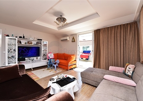 دوبلكس 3 غرف وصالة -ضمن مجمع عائلي في منطقة كاستل / الانيا 