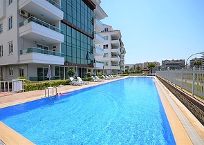 دوبلكس 3 غرف وصالة -ضمن مجمع عائلي في منطقة كاستل / الانيا 