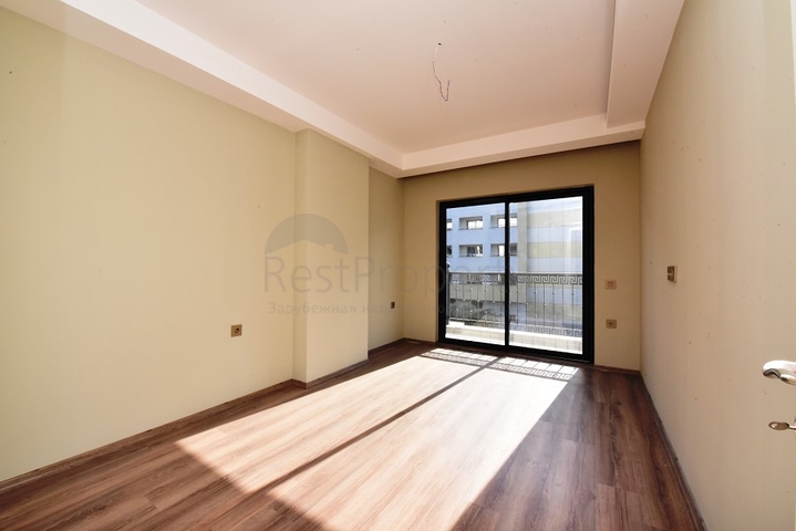 اطلالة بحر - مجمع فاخر - شقة 2 غرفة وصالة - جديدة - في كارجي جاك / الانيا 