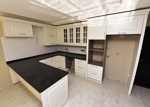 اطلالة بحر - مجمع فاخر - شقة 2 غرفة وصالة - جديدة - في كارجي جاك / الانيا 