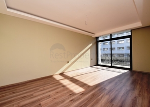 اطلالة بحر - مجمع فاخر - شقة 2 غرفة وصالة - جديدة - في كارجي جاك / الانيا 