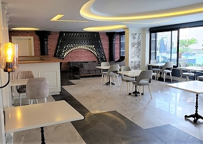 اطلالة بحر - مجمع فاخر - شقة 2 غرفة وصالة - جديدة - في كارجي جاك / الانيا 