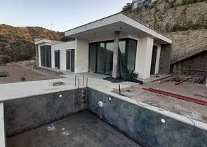 فيلا بتصميم انيق - 4 غرف وصالة -في بودروم 