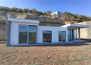 فيلا بتصميم انيق - 4 غرف وصالة -في بودروم 