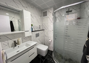 اطلالة بحر - دوبلكس 3 غرف وصالة -جديدة -في مهموتلار / الانيا 