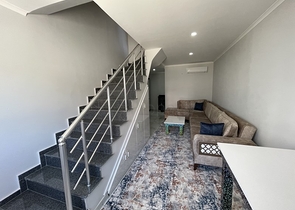 اطلالة بحر - دوبلكس 3 غرف وصالة -جديدة -في مهموتلار / الانيا 