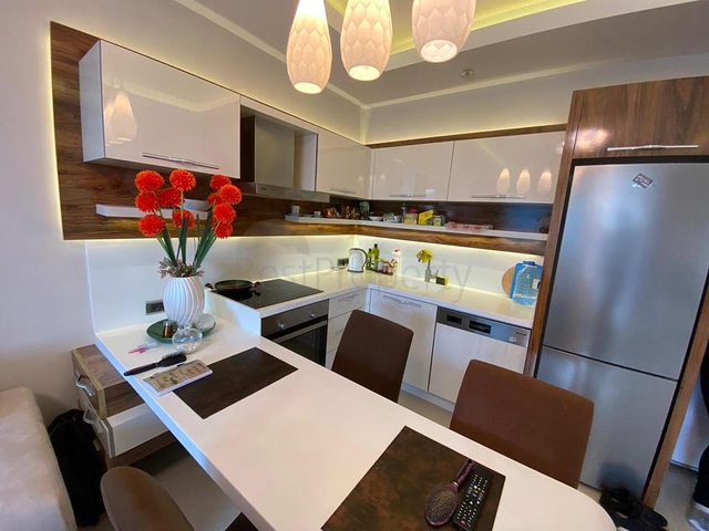 مجمع فاخر - شقة مفروشة -1+1 - في مهموتلار / الانيا 