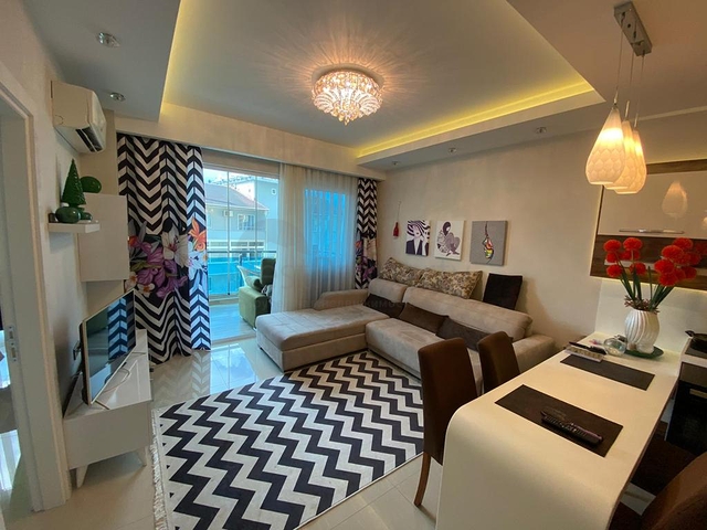 مجمع فاخر - شقة مفروشة -1+1 - في مهموتلار / الانيا 