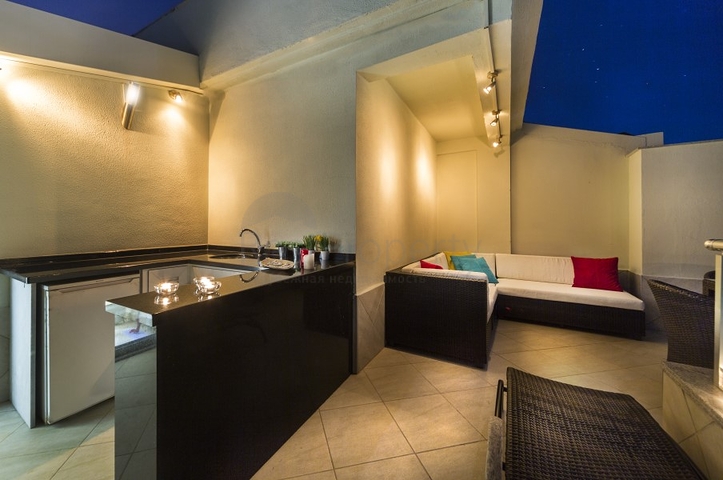 اطلالة بحر - دوبلكس 3 غرف وصالة -موقع مركزي -في اوبا / الانيا 