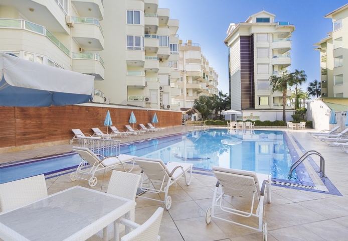 اطلالة بحر - دوبلكس 3 غرف وصالة -موقع مركزي -في اوبا / الانيا 