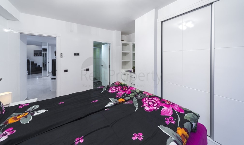 اطلالة بحر - دوبلكس 3 غرف وصالة -موقع مركزي -في اوبا / الانيا 